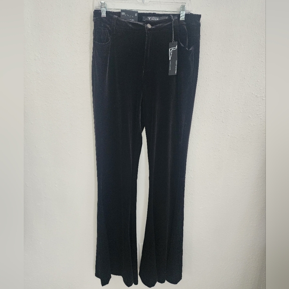 Lucky & Blessed NWT Black Velvet High Rise Flare Jeans Size 8 - Picture 3 of 7